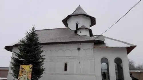 Manastirea turnu targsoru vechi alba obiective turistice prahova romania