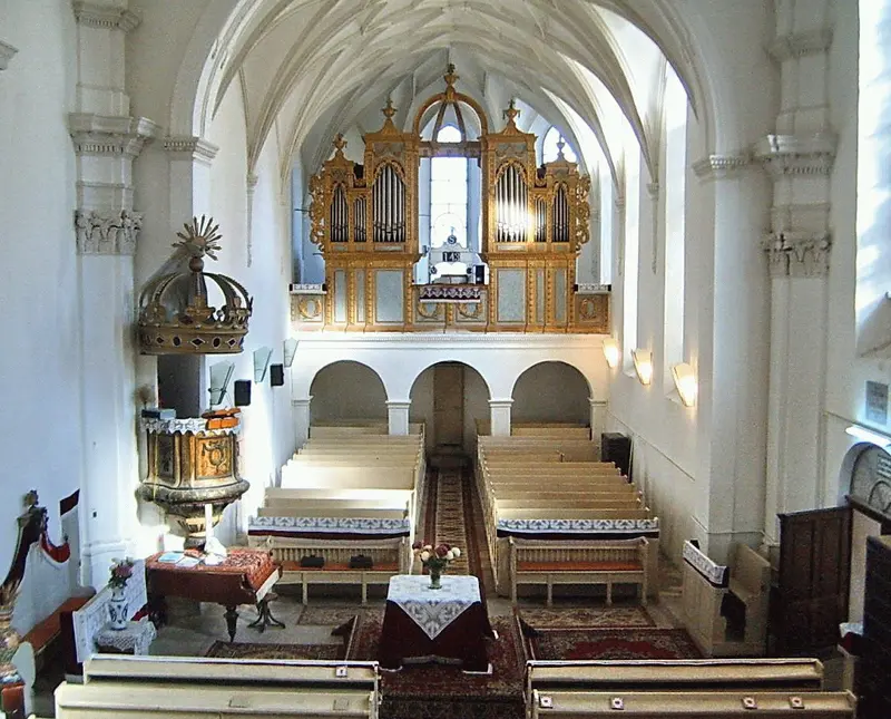 Turda biserica reformata calvina turda noua interior