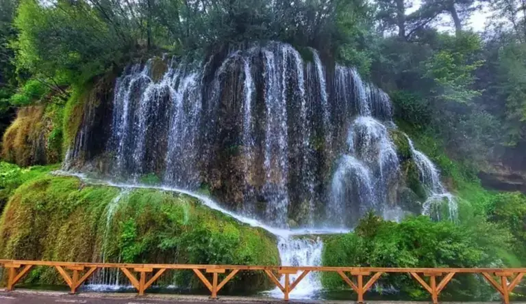 Cascada toplita harghita calatorii