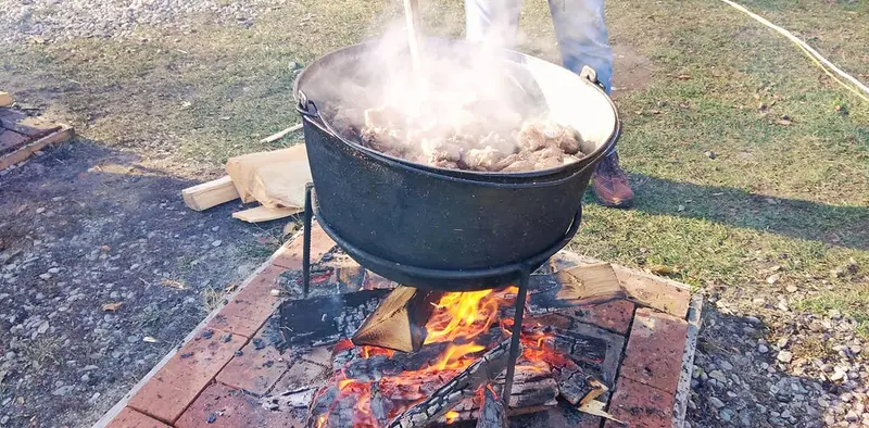 2019 weekend cu pomana porcului