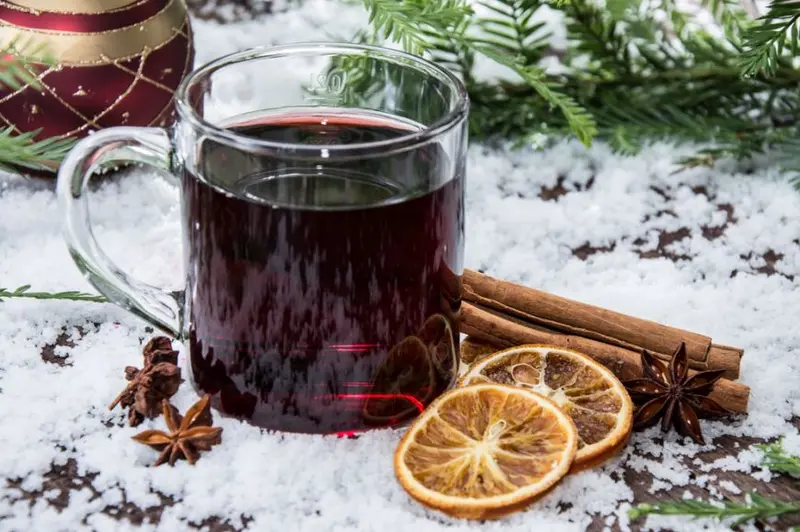 Arome noi pentru vinul fiert retete sa te incalzesti in aceasta iarna size 